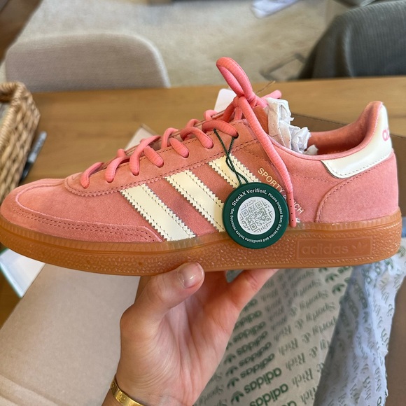 adidas Handball Spezial
Sporty & Rich Pink - Picture 2 of 8